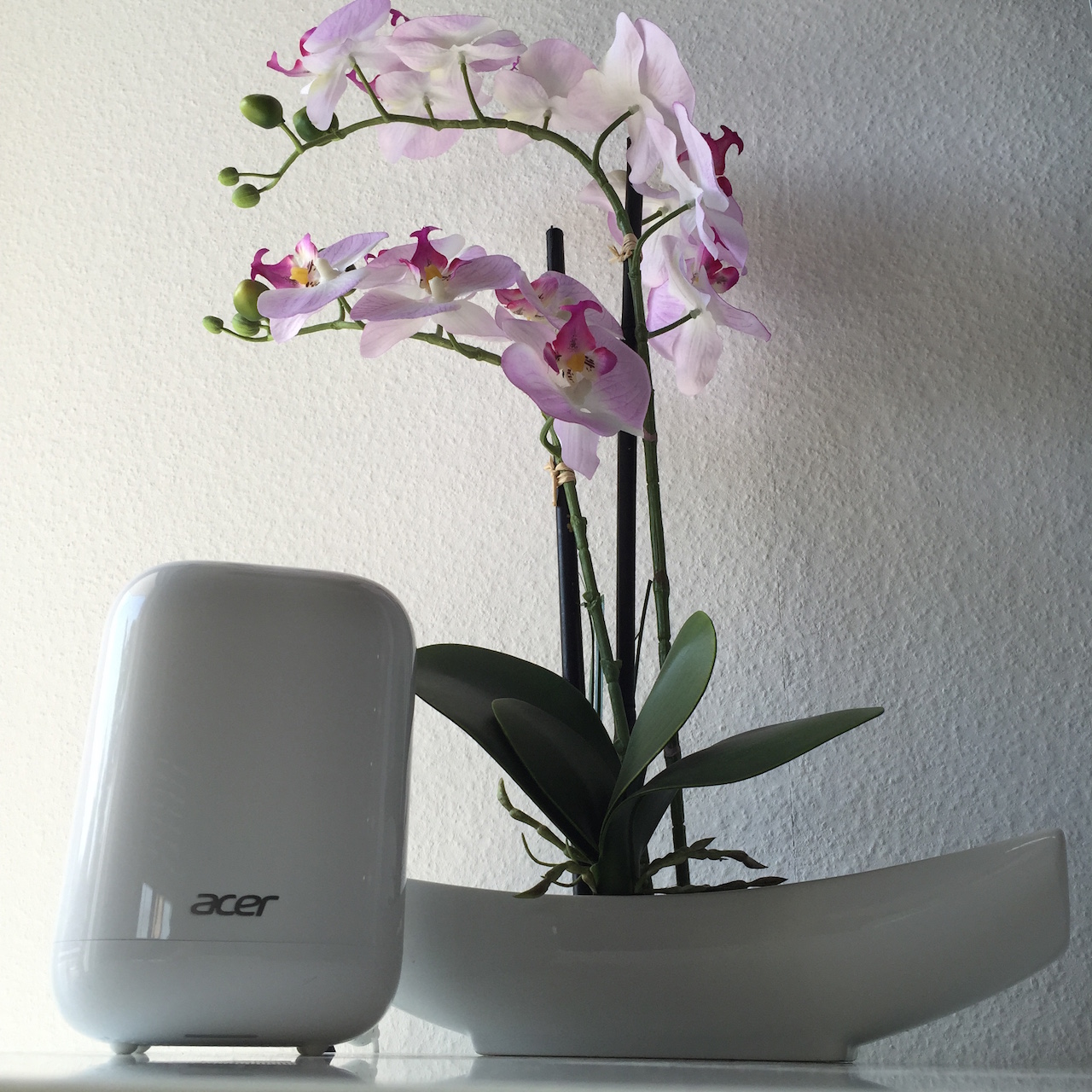 NewGadgets.de - Testbericht: Acer Revo One RL85 Mini-PC