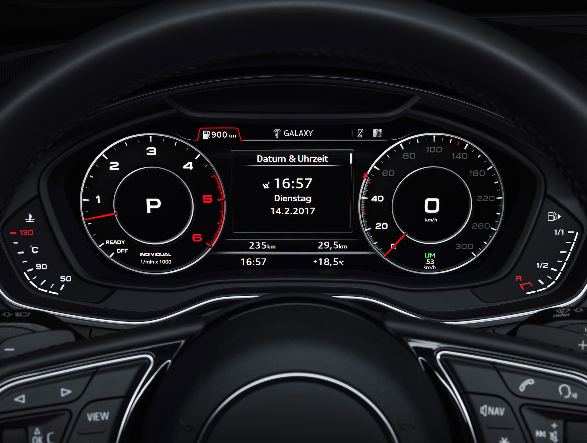 Audi A8 L Security auf der IAA 2015: Luxuslimousine trotzt Sprengladungen